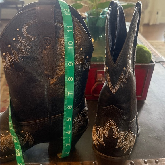 Ariat Black Leather Western Boots with Silver Embroidery - Picture 9 of 10